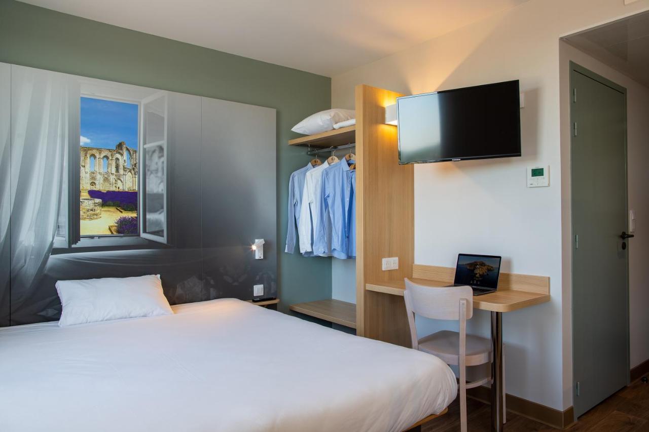 B&B Hotel Les Herbiers Eksteriør billede