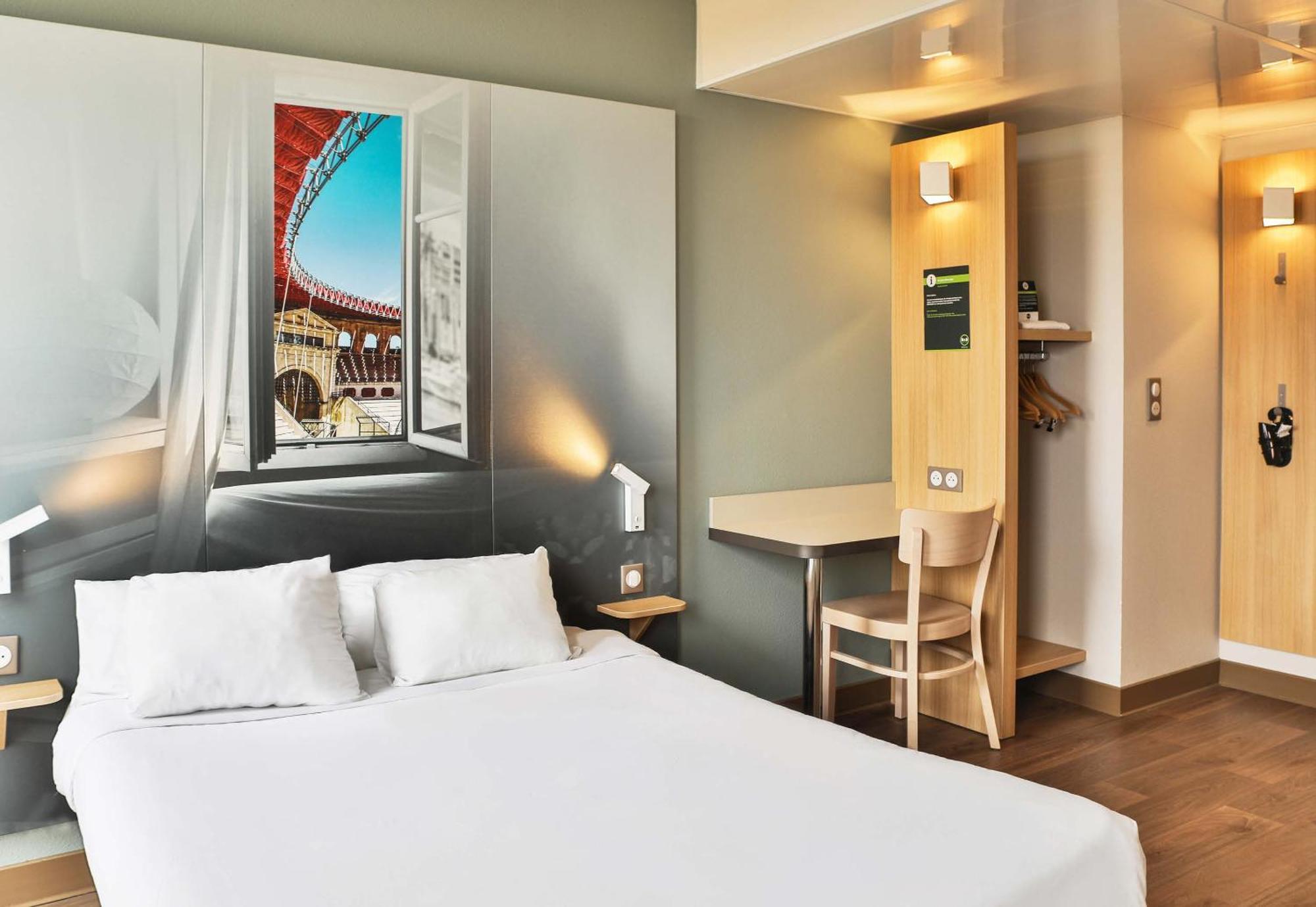 B&B Hotel Les Herbiers Eksteriør billede