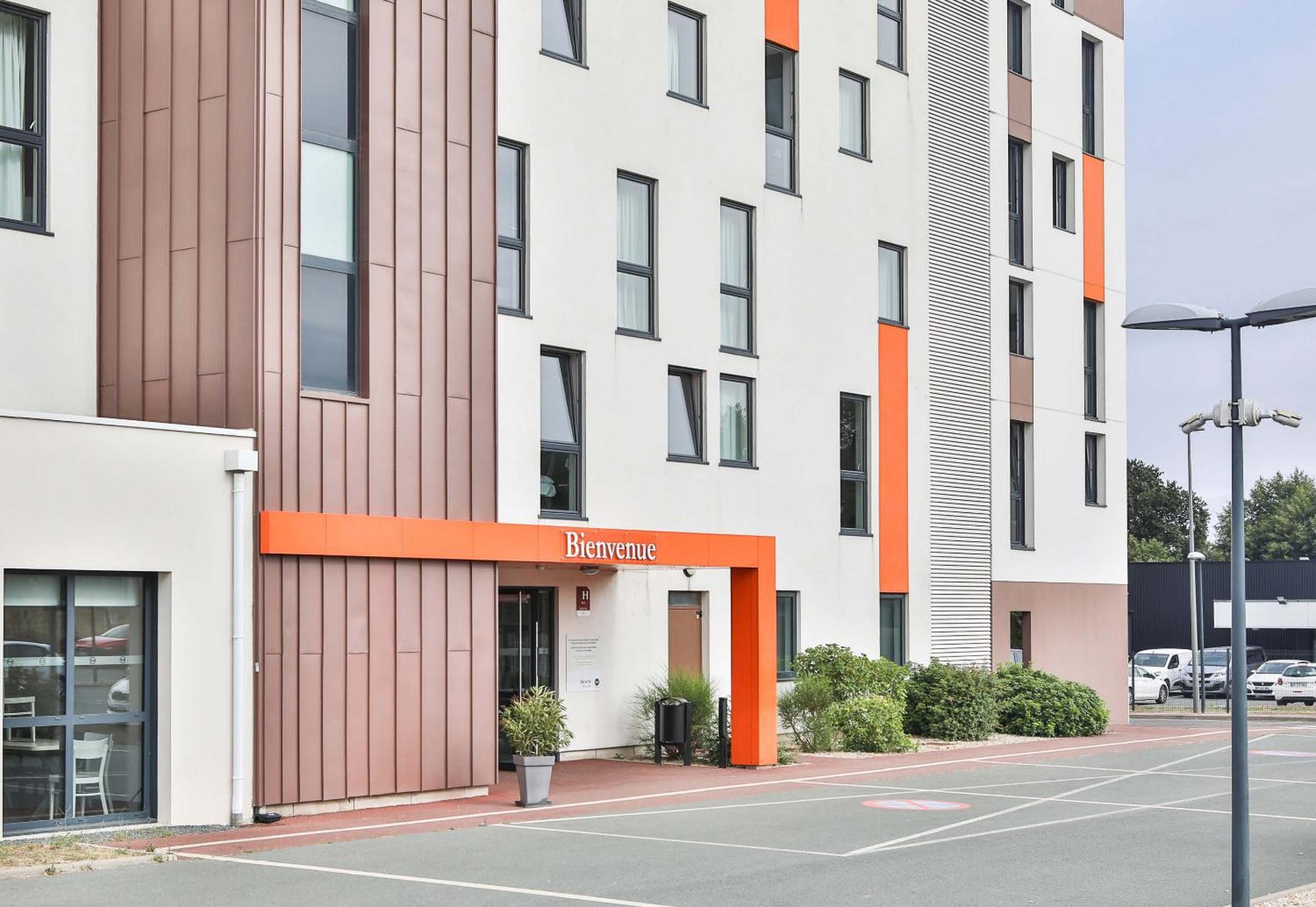 B&B Hotel Les Herbiers Eksteriør billede