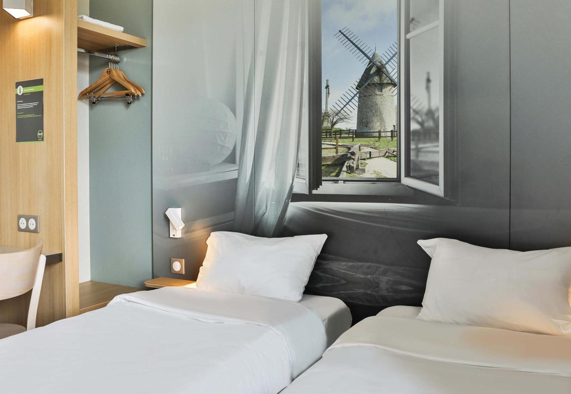 B&B Hotel Les Herbiers Eksteriør billede