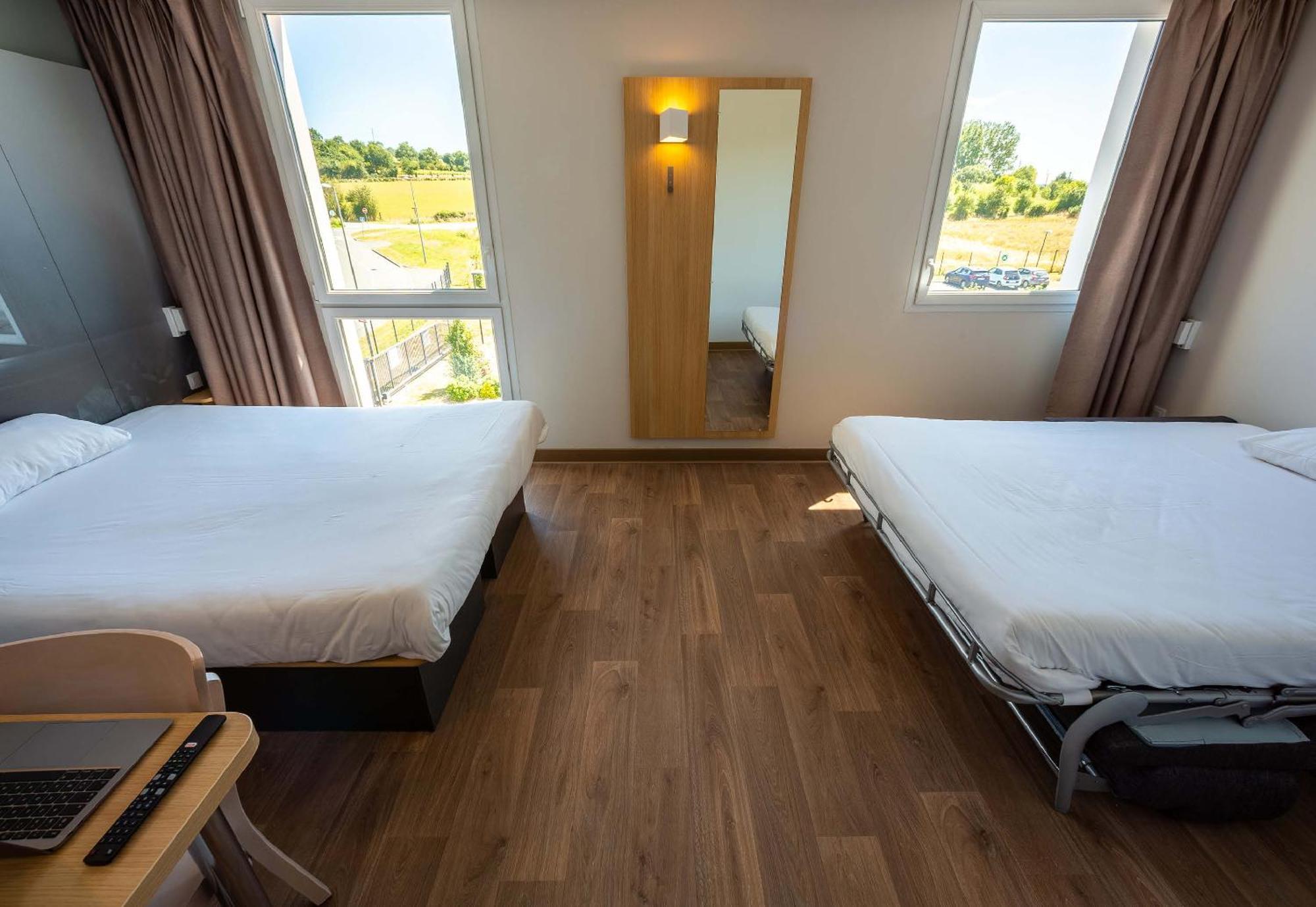 B&B Hotel Les Herbiers Eksteriør billede