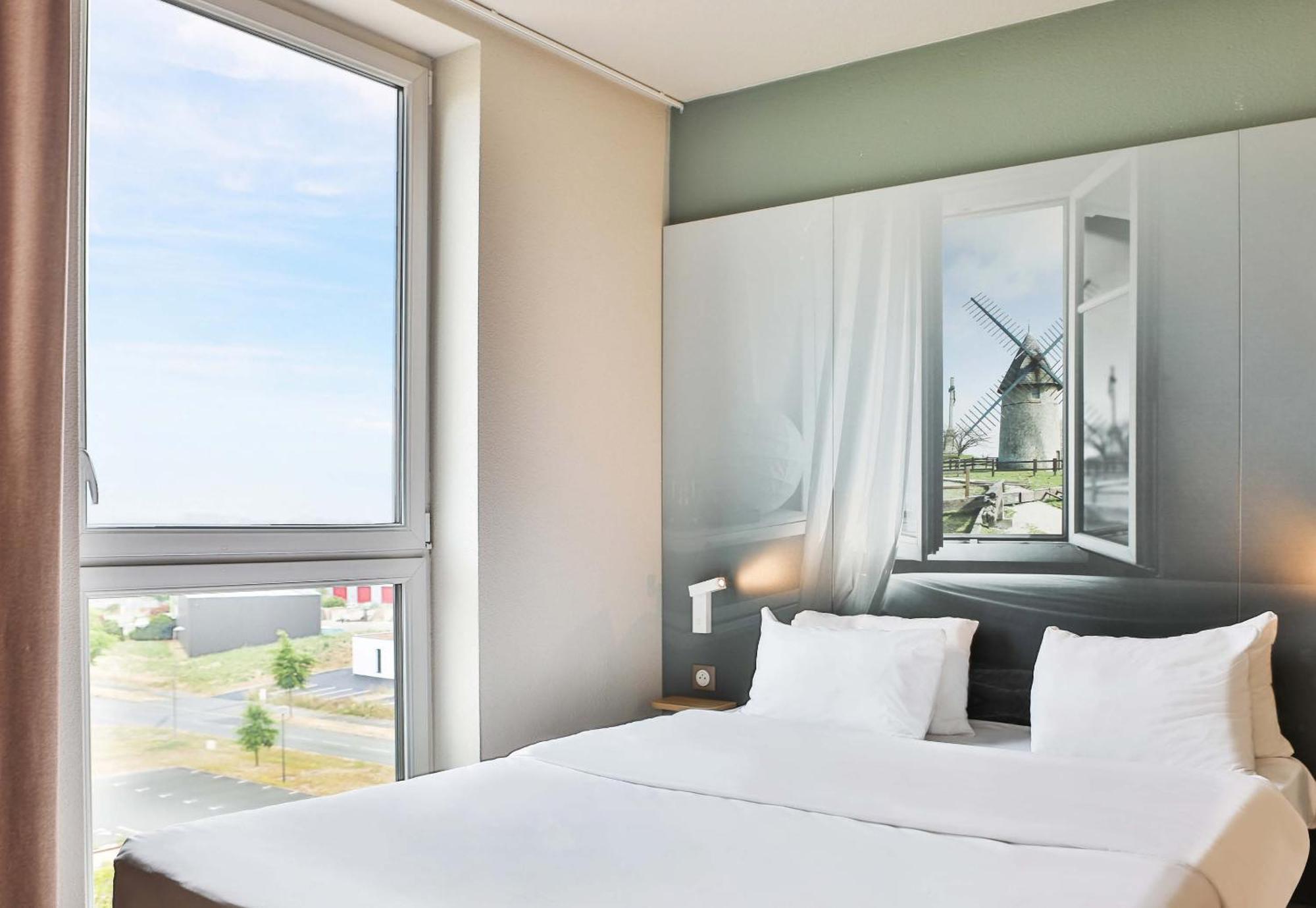 B&B Hotel Les Herbiers Eksteriør billede