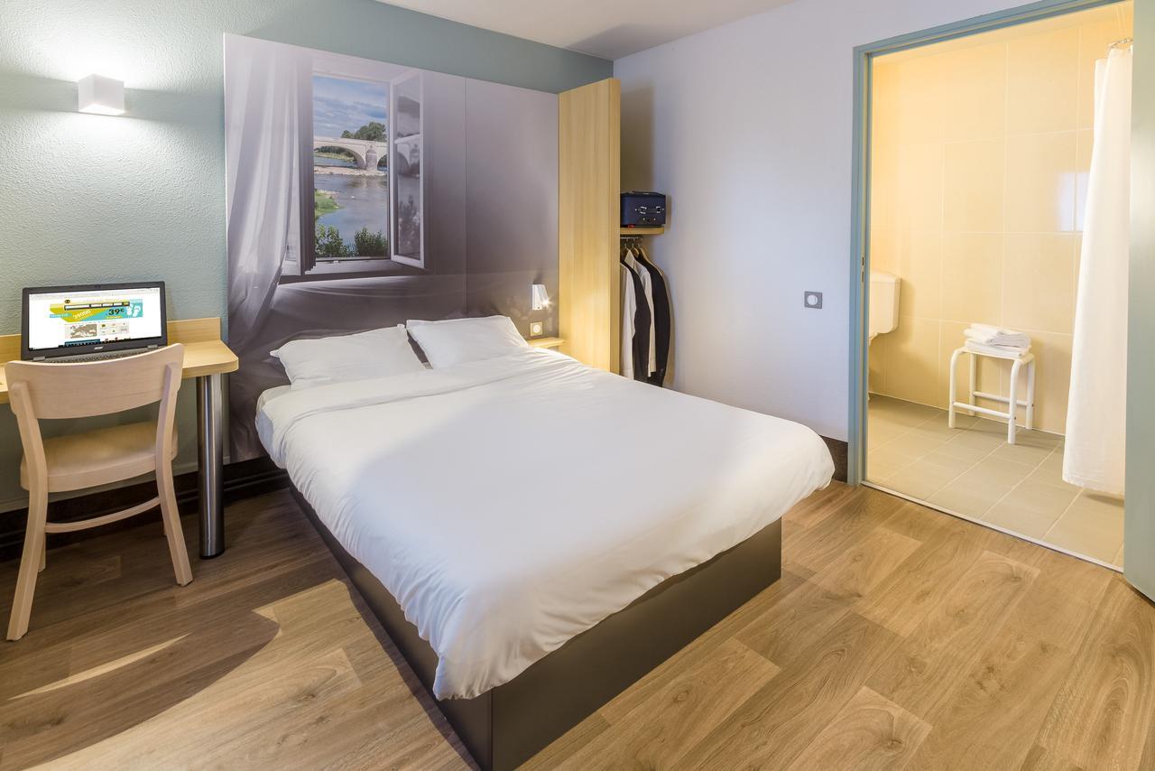 B&B Hotel Les Herbiers Eksteriør billede